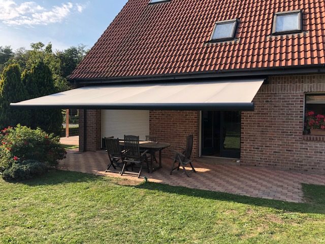 Installation Store Banne Motoris SOS STORE 03 20 78 78 85